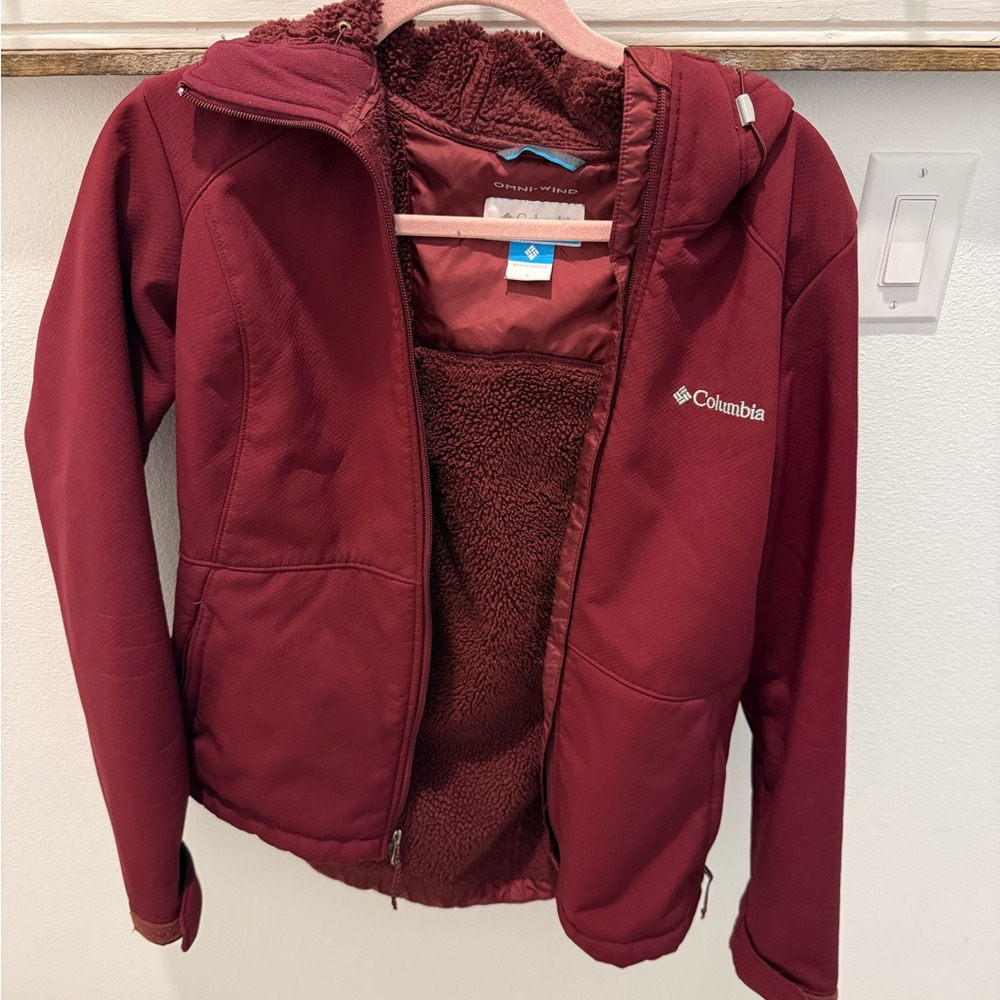 Women's Columbia Omniwind hooded jacket